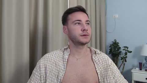 Justin Andrew online show from 28, 9, 2025