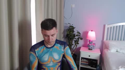 Justin Andrew online show from 12, 10, 2025