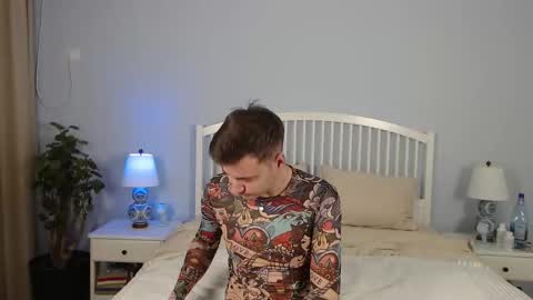 Snapshot of andrew2305 chatting on 18, 10, 2025 Justin Andrew online show from 18, 10, 2025