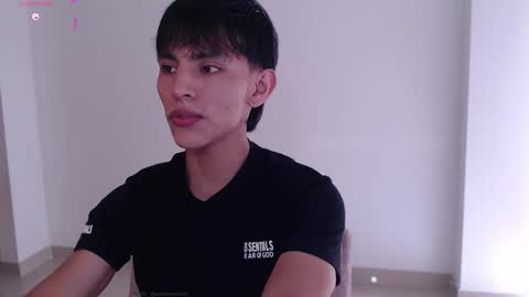 Snapshot of andrew_courtz chatting on 3, 12, 2025 Andrew Courtz online show from 3, 12, 2025