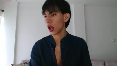 Snapshot of andrew_courtz chatting on 15, 12, 2025 Andrew Courtz online show from 15, 12, 2025