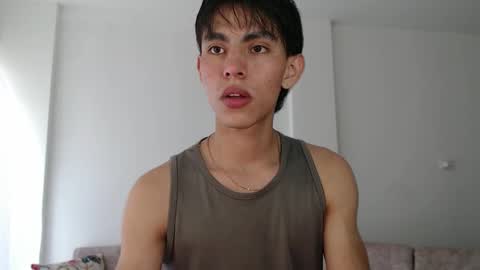 Snapshot of andrew_courtz chatting on 16, 12, 2025 Andrew Courtz online show from 16, 12, 2025