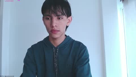 Snapshot of andrew_courtz chatting on 17, 12, 2025 Andrew Courtz online show from 17, 12, 2025