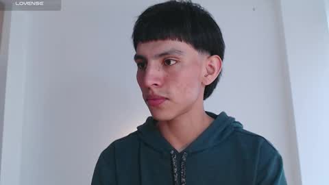 Snapshot of andrew_courtz chatting on 19, 12, 2025 Andrew Courtz online show from 19, 12, 2025