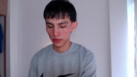 Snapshot of andrew_courtz chatting on 12, 1, 2026 Andrew Courtz online show from 12, 1, 2026