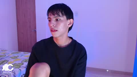 Snapshot of andrew_courtz chatting on 29, 3, 2026 Andrew Courtz online show from 29, 3, 2026