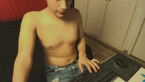 andrew_hill10 online show from 20, 5, 2026