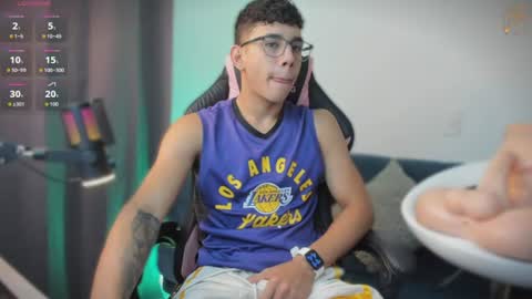 Snapshot of andrew_twink18 chatting on 18, 7, 2026 Andrew M. online show from 18, 7, 2026
