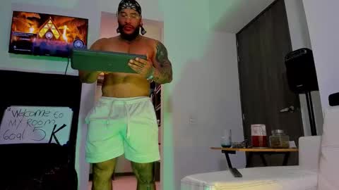 Snapshot of andrewjohnson0 chatting on 29, 9, 2025 Andrew Johnson online show from 29, 9, 2025