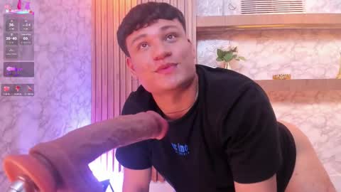 Snapshot of andrewpeach chatting on 18, 9, 2025 Andrew online show from 18, 9, 2025