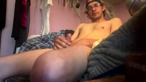 Snapshot of andrewraywv42 chatting on 7, 5, 2026 rayray32 online show from 7, 5, 2026