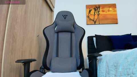 Snapshot of andrewstelee chatting on 17, 4, 2026 andrewstelee online show from 17, 4, 2026