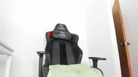 Valentina online show from 6, 2, 2025