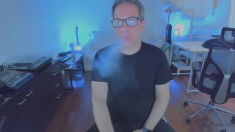 Snapshot of andy0pandi chatting on 3, 11, 2025 Andrew online show from 3, 11, 2025