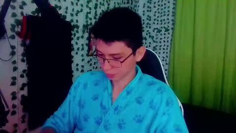 Snapshot of andy_gray01 chatting on 20, 10, 2025 Andy Gray online show from 20, 10, 2025