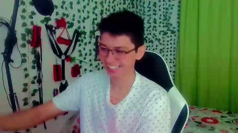 Snapshot of andy_gray01 chatting on 27, 10, 2025 Andy Gray online show from 27, 10, 2025