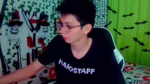 Snapshot of andy_gray01 chatting on 14, 11, 2025 Andy Gray online show from 14, 11, 2025