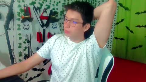 Snapshot of andy_gray01 chatting on 23, 11, 2025 Andy Gray online show from 23, 11, 2025