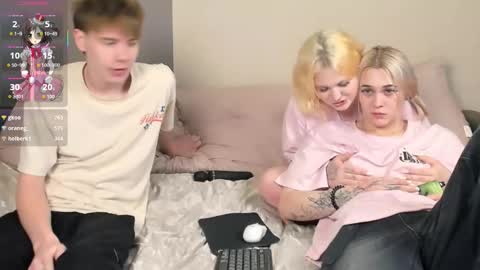 Mandy and Andy online show from 5, 10, 2025