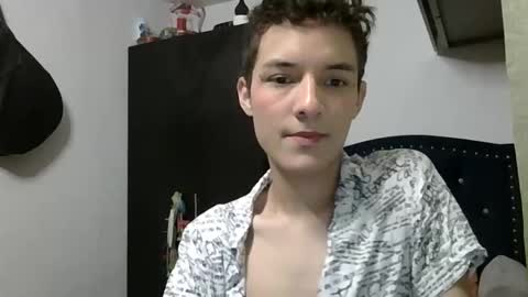 Snapshot of andytwi chatting on 13, 4, 2026 Andy online show from 13, 4, 2026
