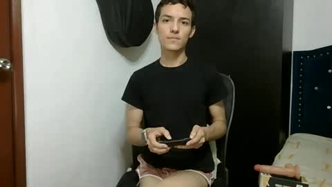 Snapshot of andytwi chatting on 21, 4, 2026 Andy online show from 21, 4, 2026