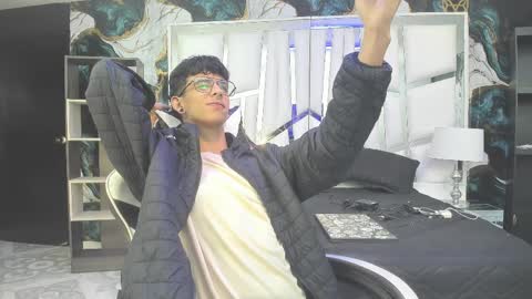 andyxibrat online show from 9, 4, 2026