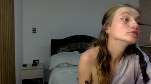 Snapshot of andyzuzka chatting on 29, 10, 2025 andyzuzka online show from 29, 10, 2025