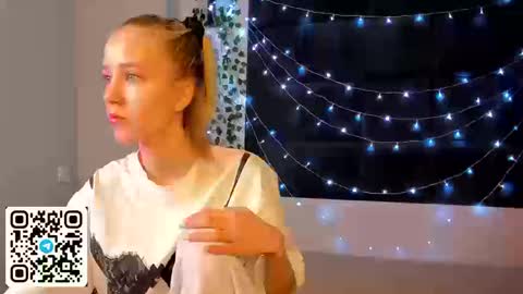 Snapshot of anellyball_ chatting on 13, 3, 2026 Anelly online show from 13, 3, 2026