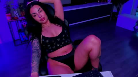 Snapshot of anemariejolie chatting on 29, 4, 2026 Anne online show from 29, 4, 2026