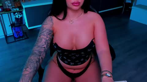 Snapshot of anemariejolie chatting on 29, 4, 2026 Anne online show from 29, 4, 2026