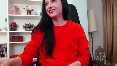 Snapshot of aneshereforu chatting on 1, 2, 2025 Anes online show from 1, 2, 2025