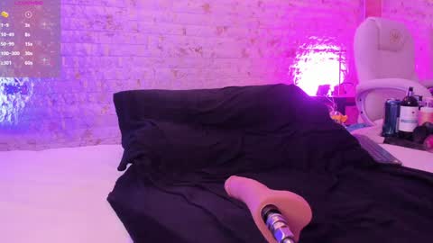 anette_cooper online show from 4, 1, 2025