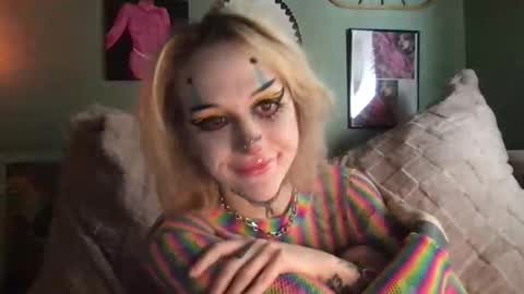 Snapshot of ang3lmorgu3 chatting on 17, 12, 2025 ang3lmorgu3 online show from 17, 12, 2025