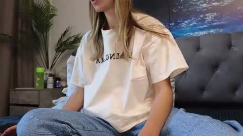 Snapshot of ange1ok chatting on 23, 6, 2026 ange1ok online show from 23, 6, 2026
