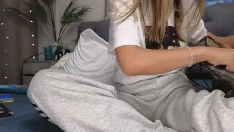 Snapshot of ange1ok chatting on 20, 7, 2026 ange1ok online show from 20, 7, 2026