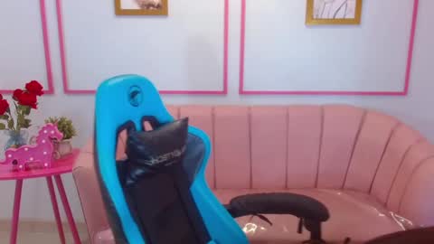 angel09 a online show from 28, 2, 2025