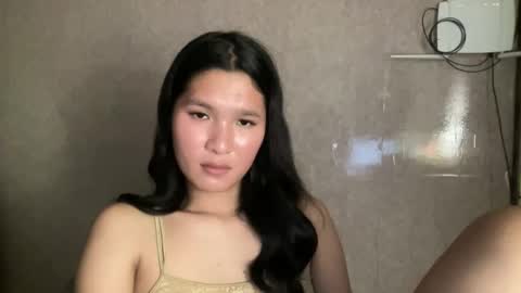 Snapshot of angel19722 chatting on 9, 4, 2026 Angel online show from 9, 4, 2026