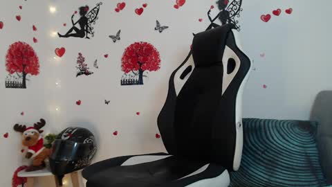 Snapshot of angel_curl chatting on 25, 1, 2025 Angel Curl online show from 25, 1, 2025