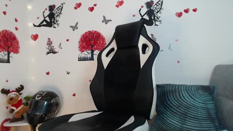 Snapshot of angel_curl chatting on 25, 1, 2025 Angel Curl online show from 25, 1, 2025