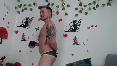 Snapshot of angel_curl chatting on 17, 2, 2025 Angel Curl online show from 17, 2, 2025