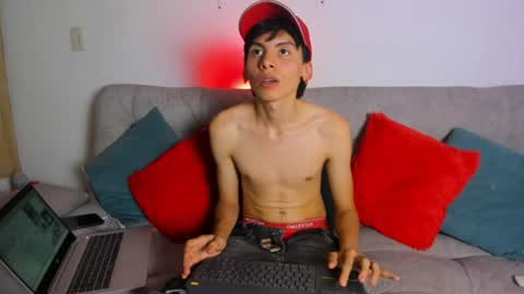 Snapshot of angel_dustt1 chatting on 17, 6, 2026 angel_dustt1 online show from 17, 6, 2026