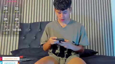 Snapshot of angel_esteban_fx chatting on 1, 2, 2026 ngel Esteban online show from 1, 2, 2026