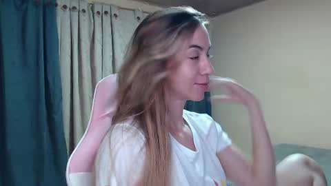 Angel Girl online show from 19, 7, 2026