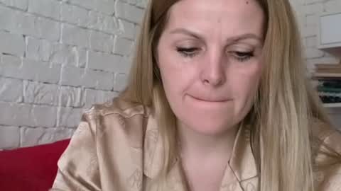 Snapshot of angel_girllovemy chatting on 19, 5, 2026 ANGEL online show from 19, 5, 2026