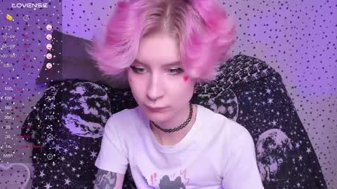 Snapshot of angel_julles chatting on 19, 4, 2026 Angel Dust online show from 19, 4, 2026