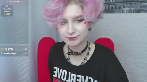 Snapshot of angel_julles chatting on 24, 4, 2026 Angel Dust online show from 24, 4, 2026