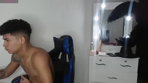 Snapshot of angel_latinguy chatting on 13, 10, 2025 Angel online show from 13, 10, 2025