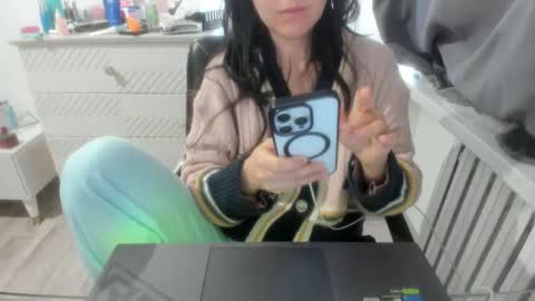 Snapshot of angel_lee__ chatting on 5, 1, 2025 angel_lee__ online show from 5, 1, 2025