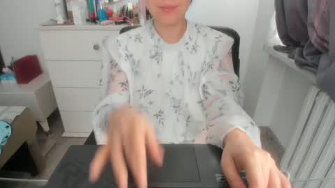 Snapshot of angel_lee__ chatting on 9, 2, 2025 angel_lee__ online show from 9, 2, 2025