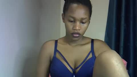 Snapshot of angel_mia5 chatting on 28, 3, 2026 angel_mia5 online show from 28, 3, 2026